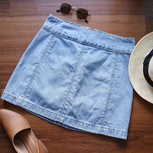 Free People Dresses & Skirts - Free People Lightwash Denim Mini Skirt
